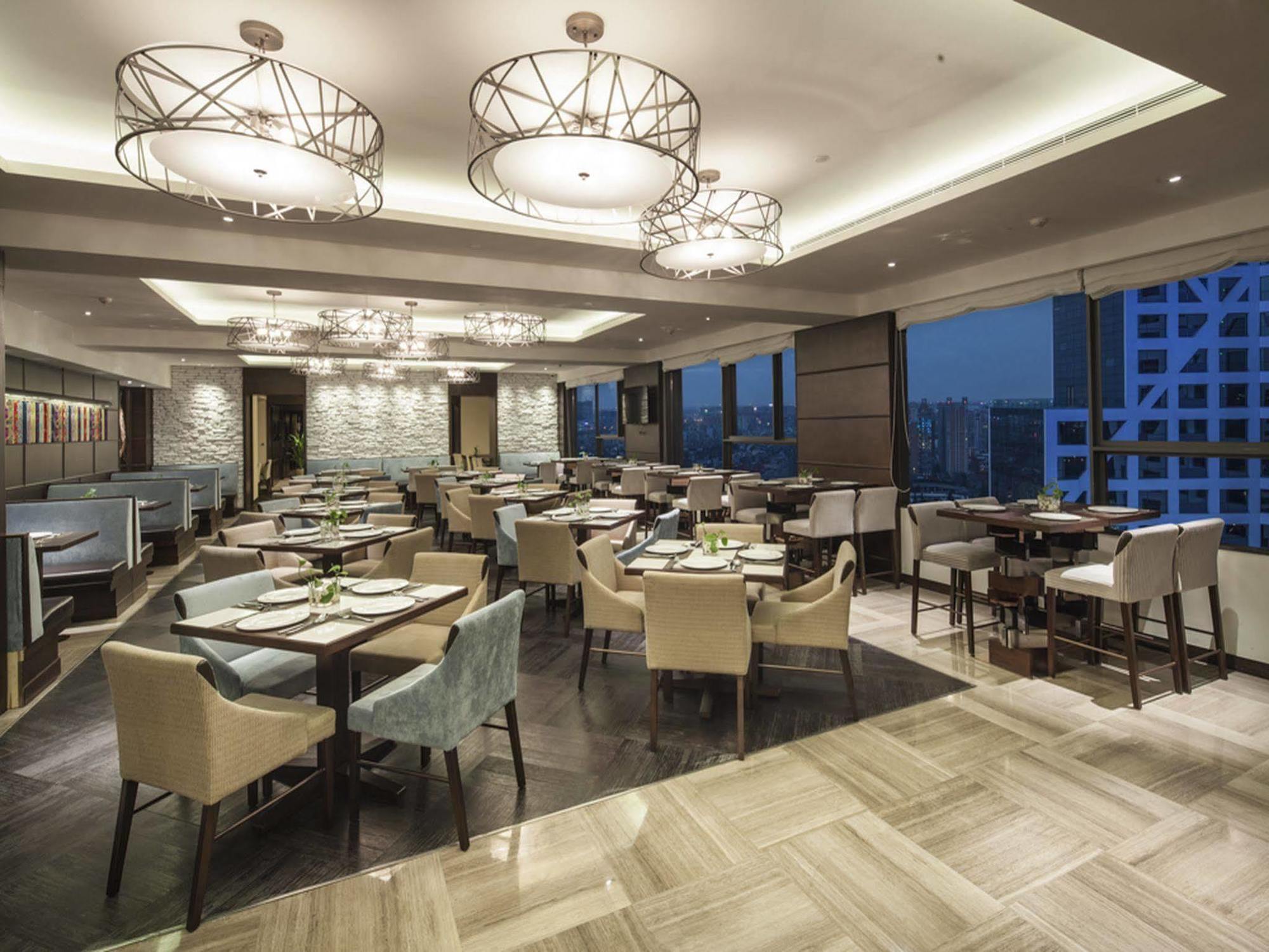 Ascott Raffles City Chengdu Exterior photo